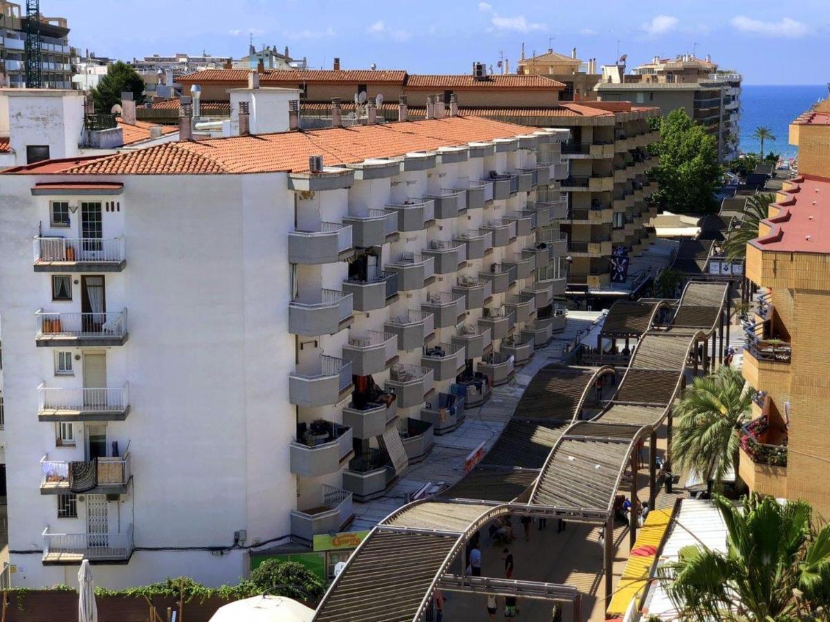 Apartamentos Bahia Dorada Y Iris Salou Exterior photo