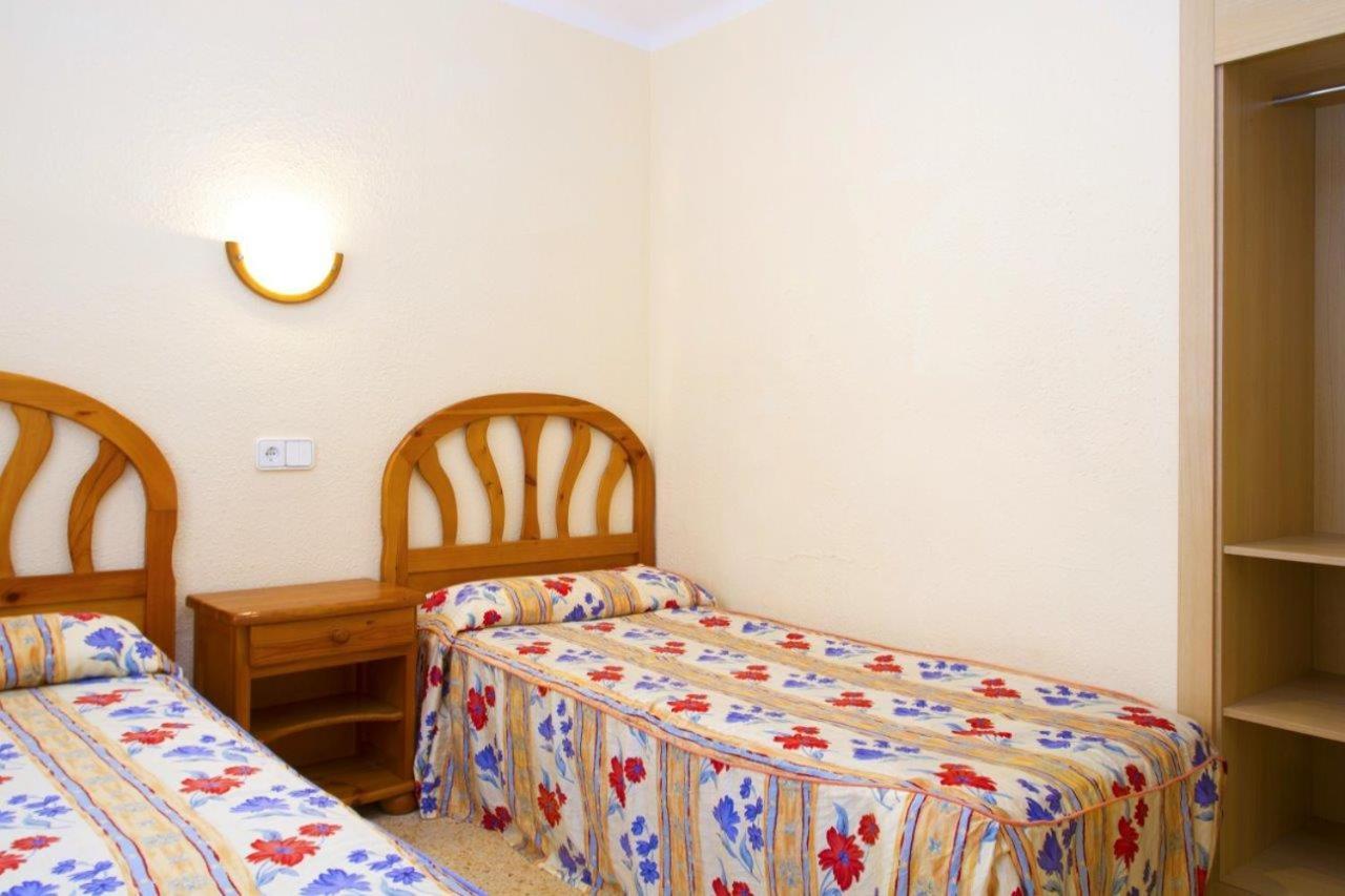 Apartamentos Bahia Dorada Y Iris Salou Exterior photo