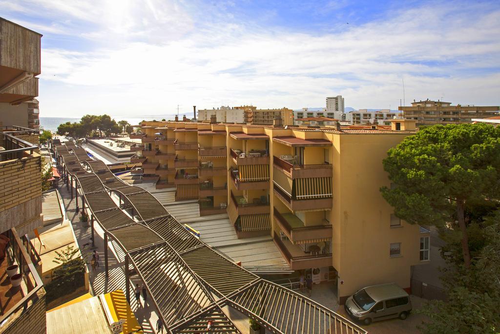 Apartamentos Bahia Dorada Y Iris Salou Exterior photo