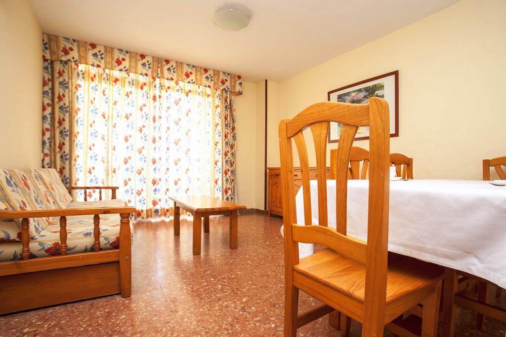 Apartamentos Bahia Dorada Y Iris Salou Exterior photo