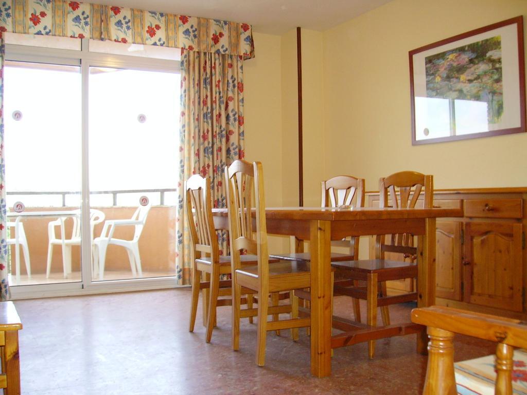 Apartamentos Bahia Dorada Y Iris Salou Exterior photo
